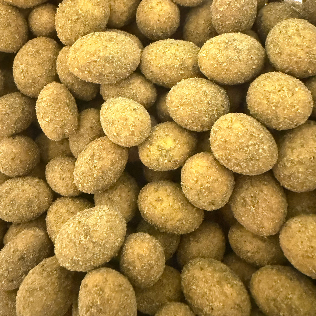 Pindabollen met zaater smaak