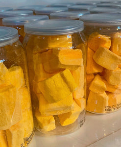 Freeze dried ice cream mango