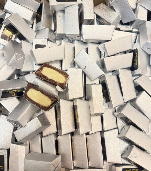 Chocolade gevuld met witte creme extra (Elegant)